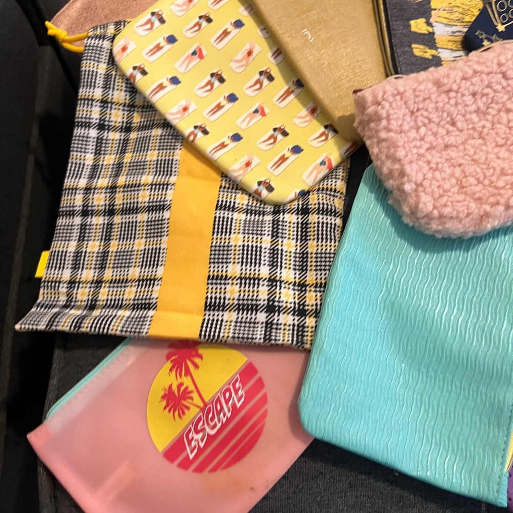 SMALL CUTE IPSY BAGS - Picture 2 of 7